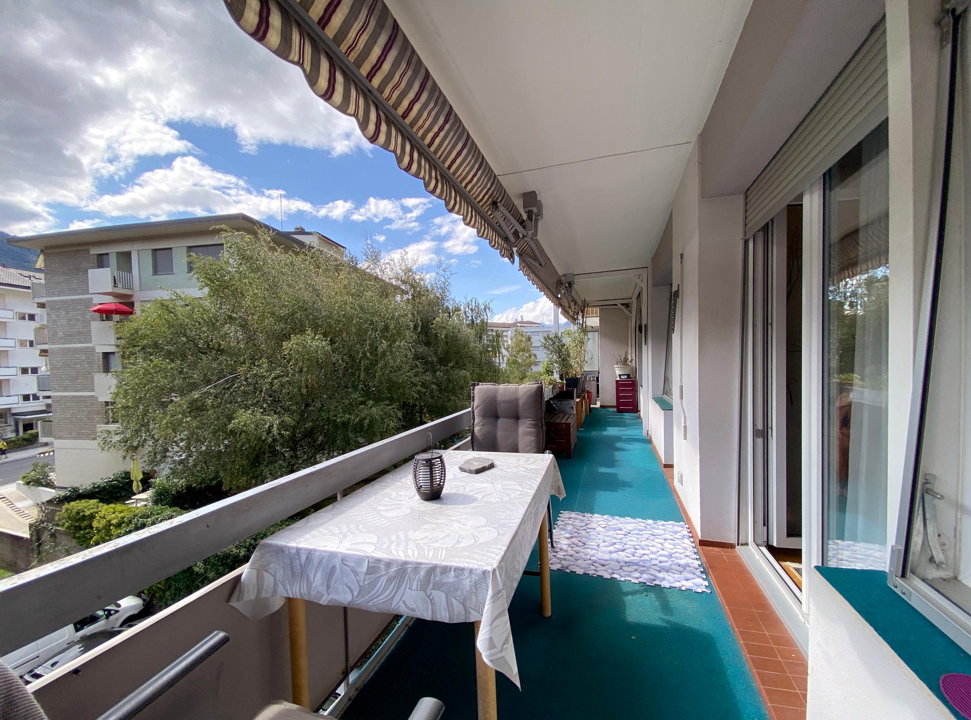 Appartement lumineux avec grand balcon